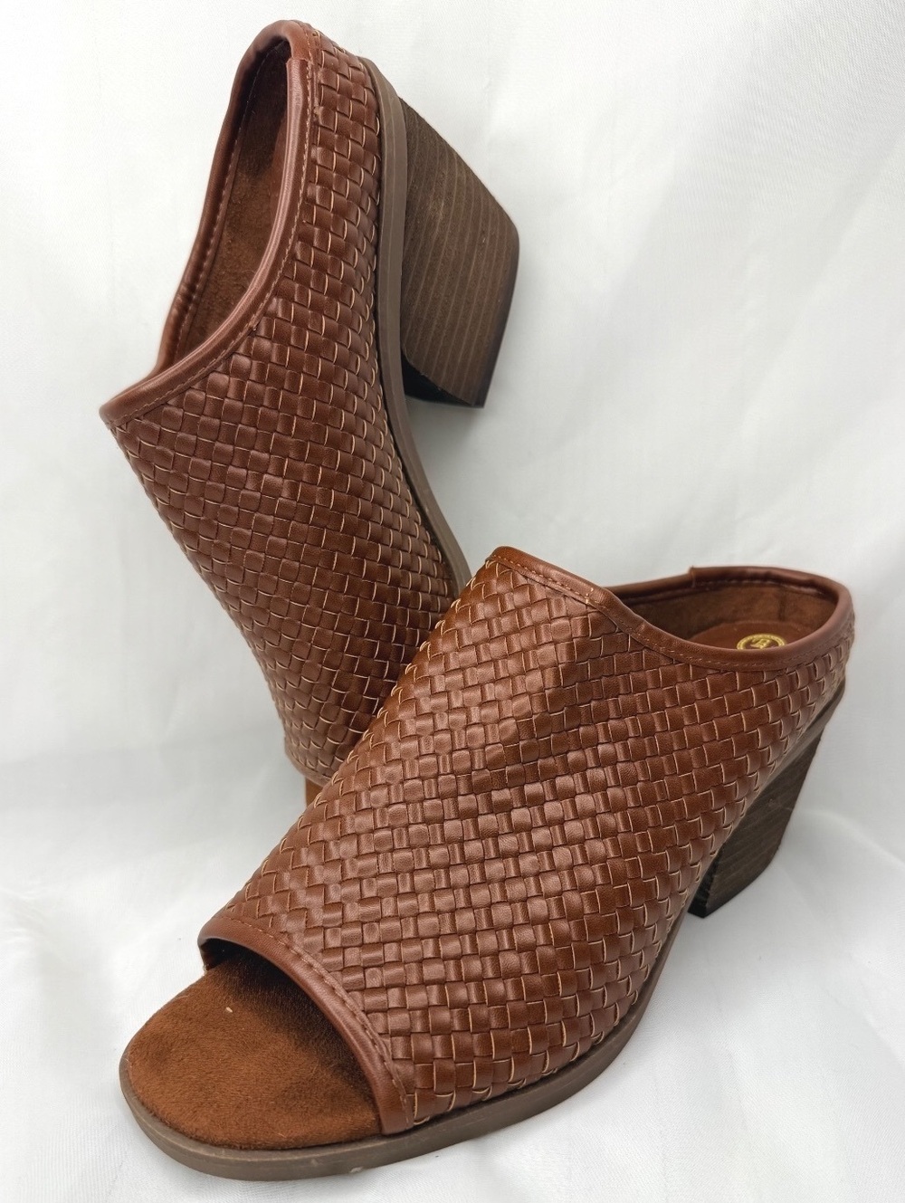 Bella Vita 9.5WW Brown Woven Peep Toe Wedge Mules